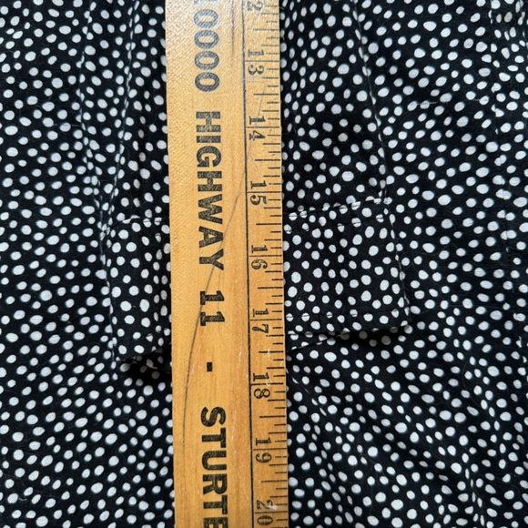CROFT&BARROW ladies’ M button-up blouse, all cotton - spotty & dotty FUN! - Picture 7 of 8